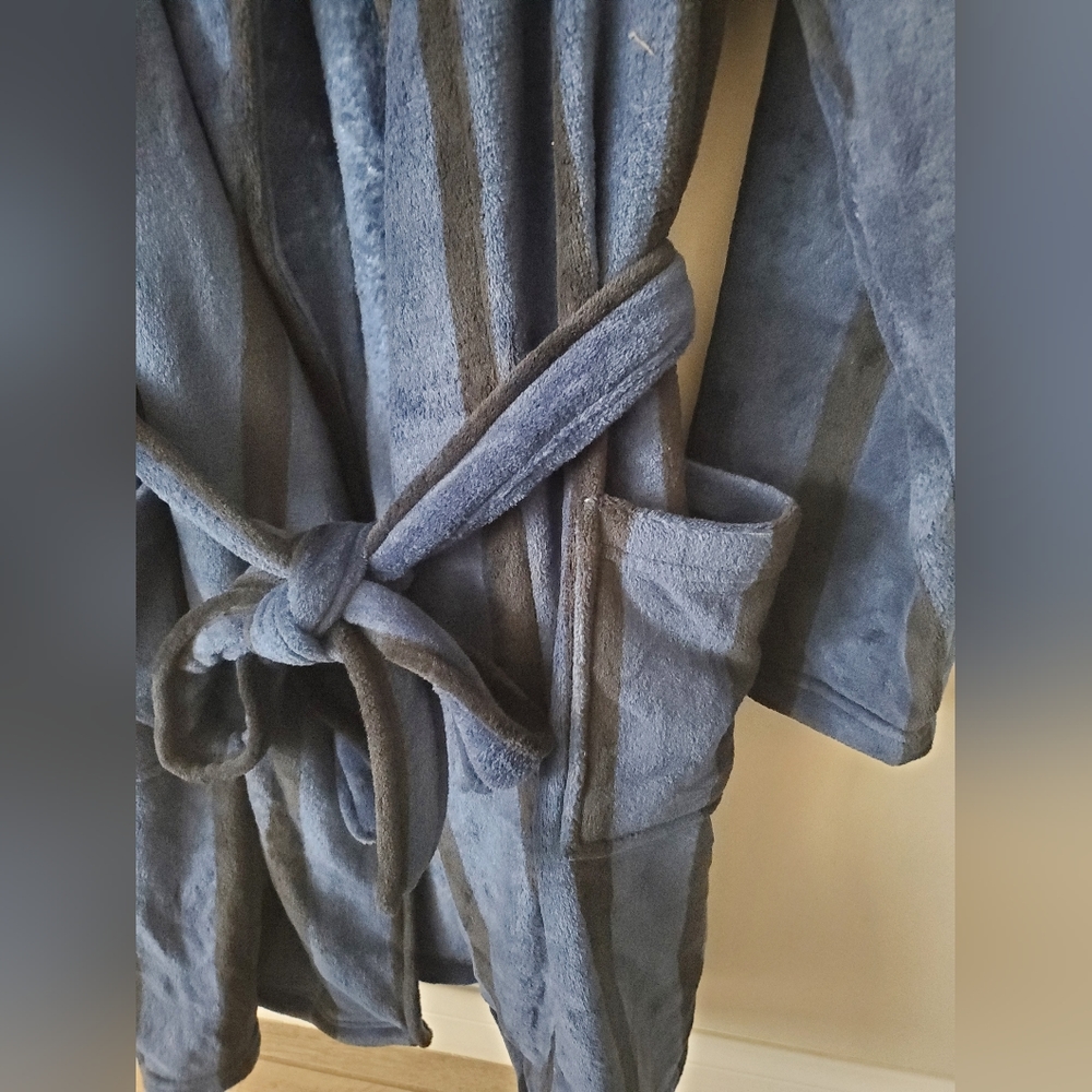 Brave Soul London Robe - Picture 2 of 4